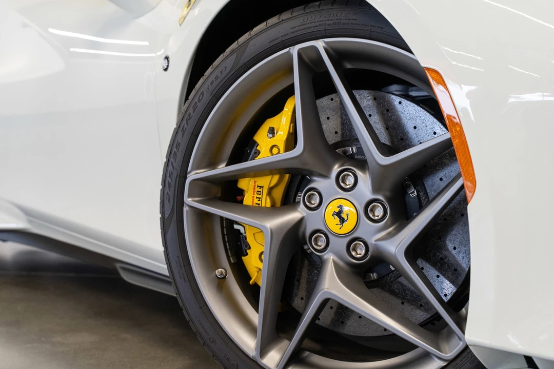 2021 Ferrari F8 Tributo - Image 25 of 31