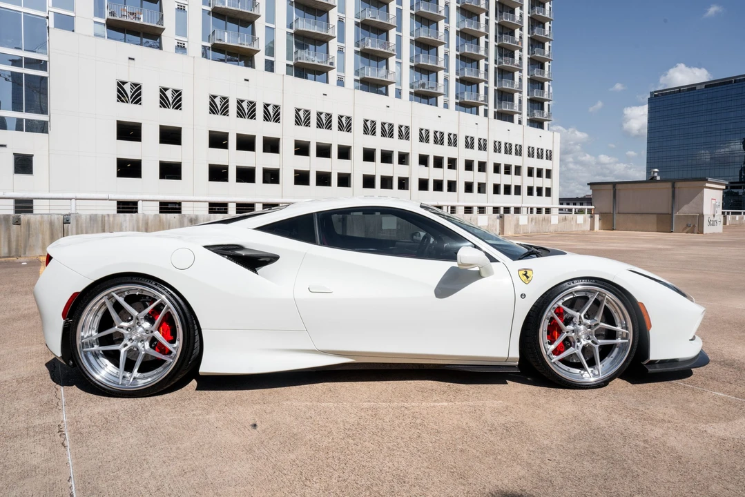 2021 Ferrari F8 Tributo - Image 9 of 31
