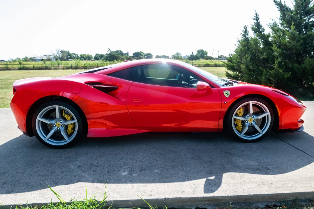 2021 Ferrari F8 Tributo - Image 7 of 31