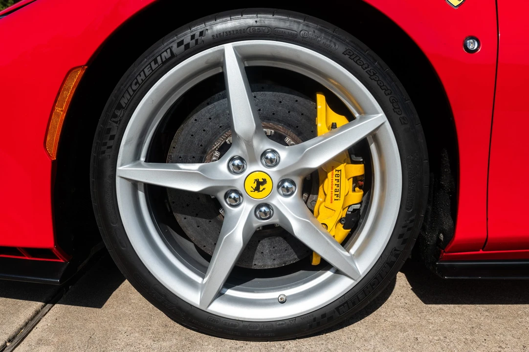 2021 Ferrari F8 Tributo - Image 28 of 31