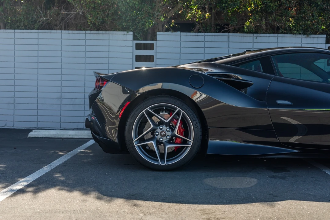 2021 Ferrari F8 Tributo - Image 9 of 12