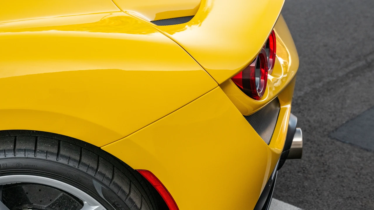 2021 Ferrari F8 Tributo - Image 23 of 31