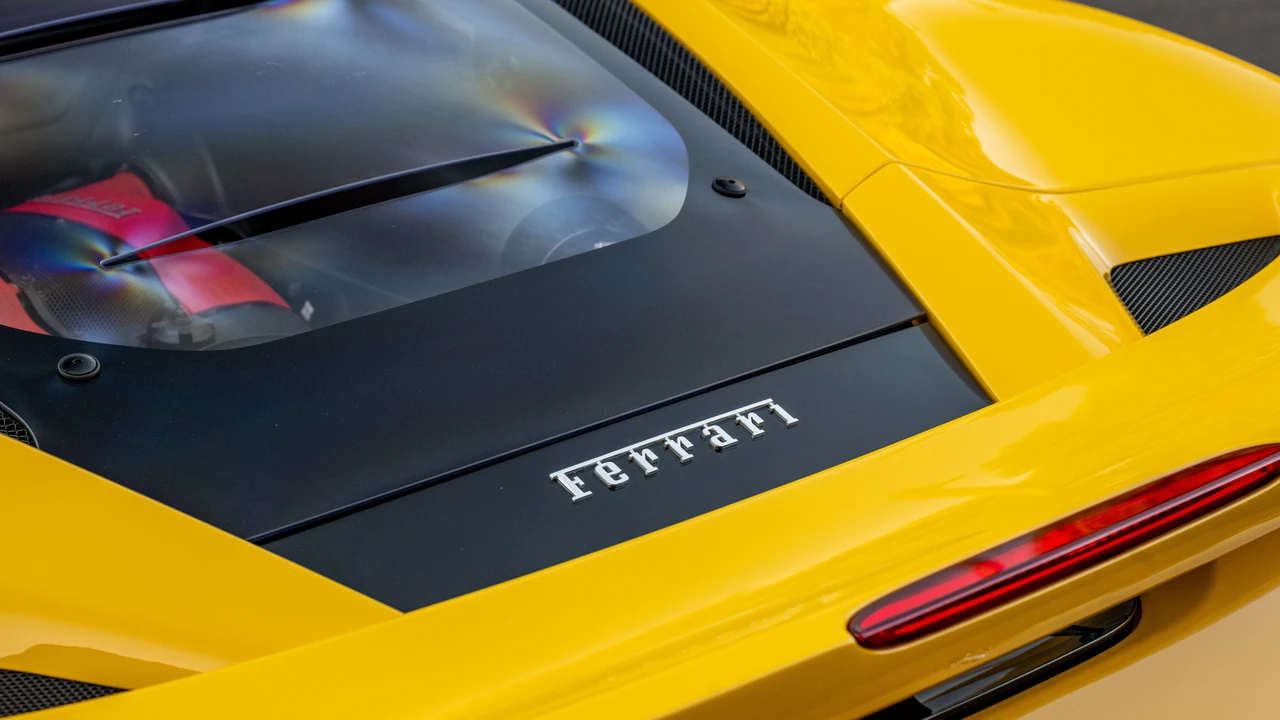 2021 Ferrari F8 Tributo - Image 25 of 31