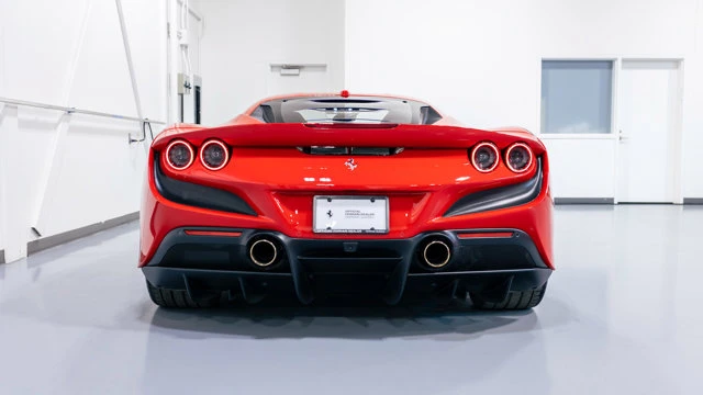 2021 Ferrari F8 Tributo - Image 14 of 15