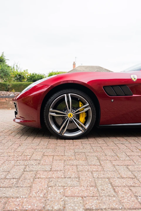 2021 Ferrari GTC4Lusso - Image 18 of 31