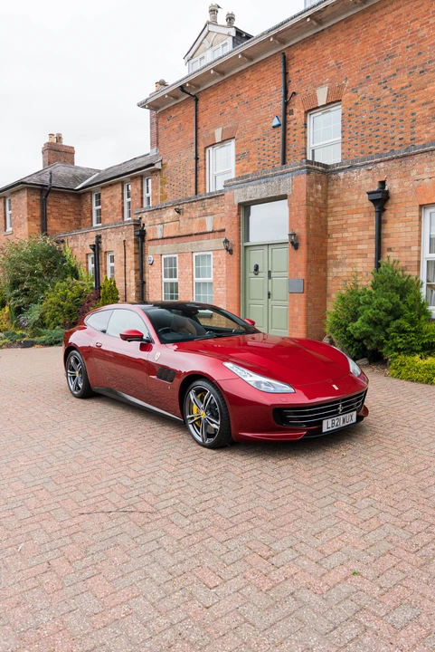 2021 Ferrari GTC4Lusso - Image 15 of 31