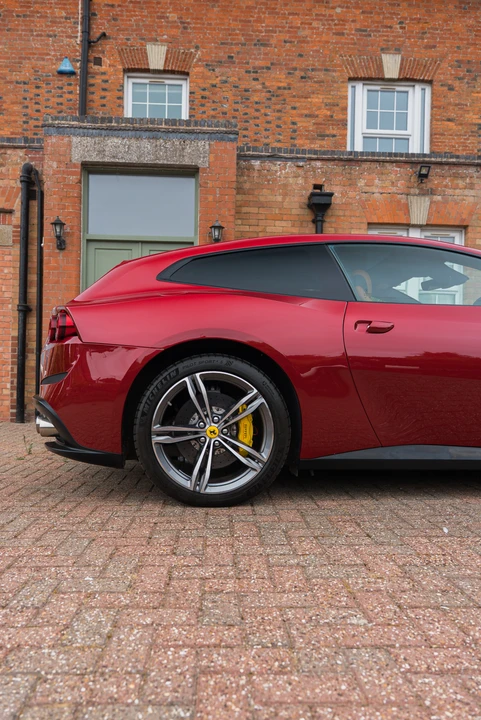 2021 Ferrari GTC4Lusso - Image 13 of 31