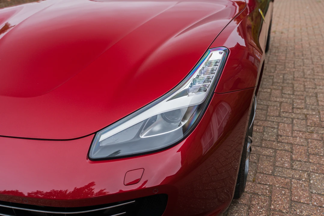 2021 Ferrari GTC4Lusso - Image 28 of 31