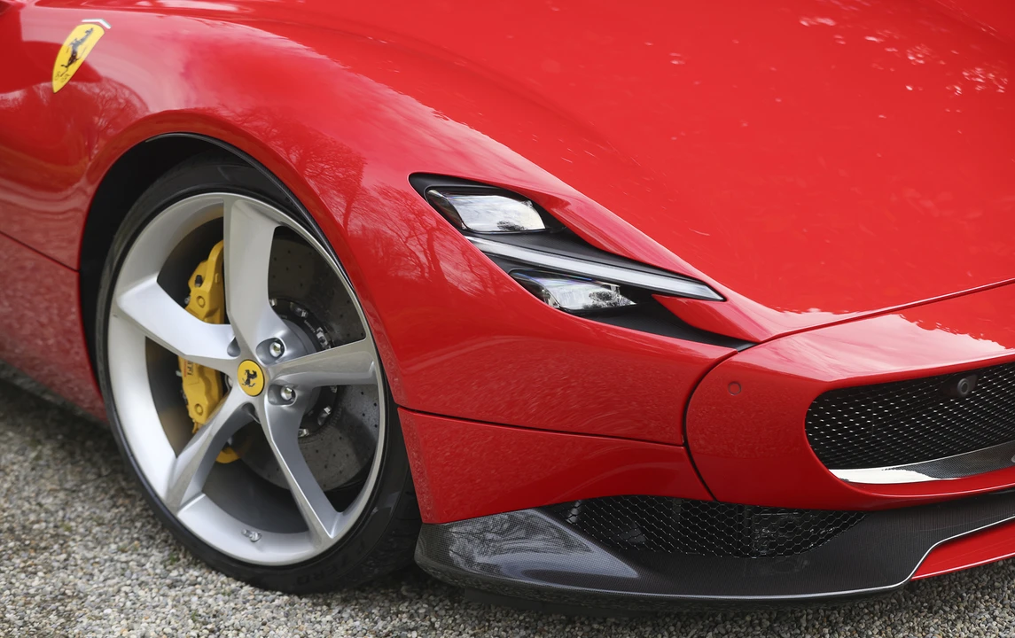 2021 Ferrari Monza SP1 - Image 11 of 18