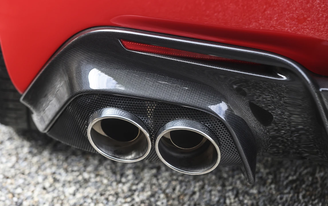 2021 Ferrari Monza SP1 - Image 15 of 18