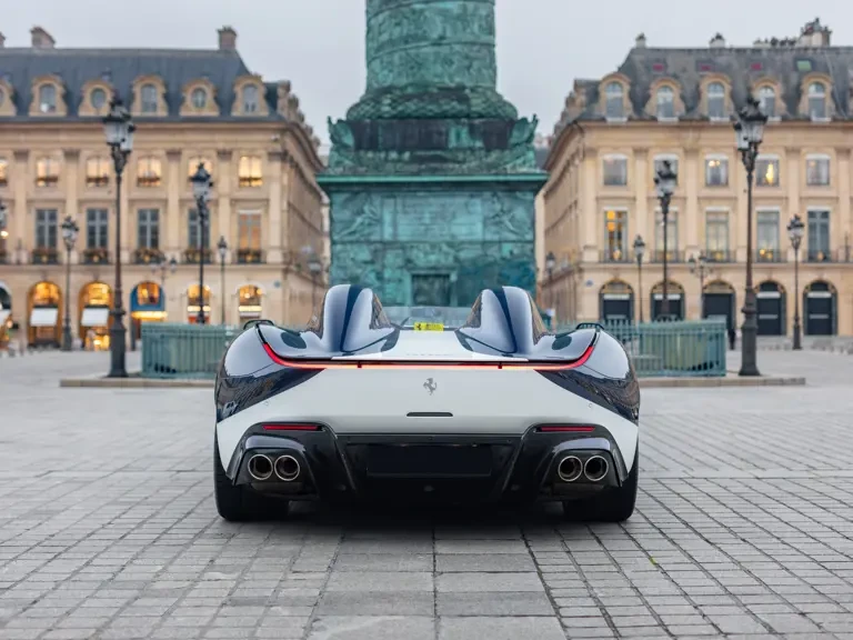 2021 Ferrari Monza SP2 - Image 9 of 31