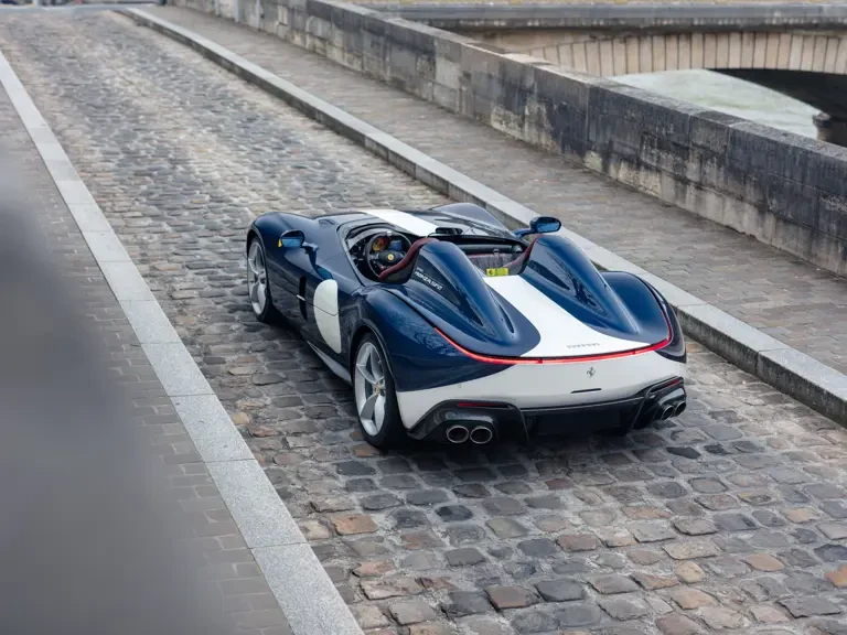 2021 Ferrari Monza SP2 - Image 11 of 31