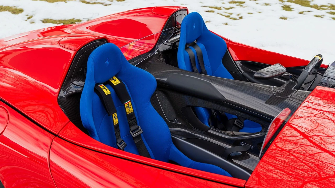 2021 Ferrari Monza SP2 - Image 7 of 31
