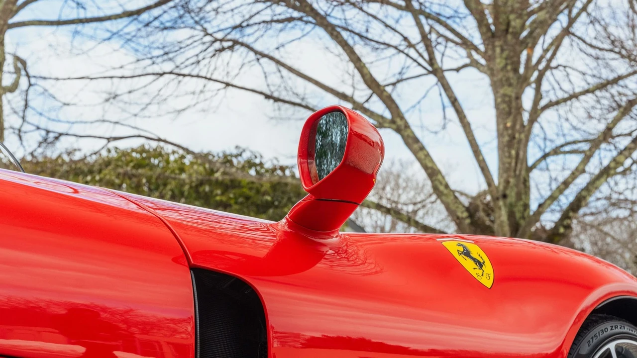 2021 Ferrari Monza SP2 - Image 23 of 31