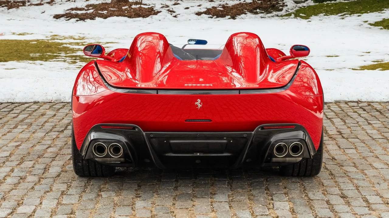 2021 Ferrari Monza SP2 - Image 4 of 31