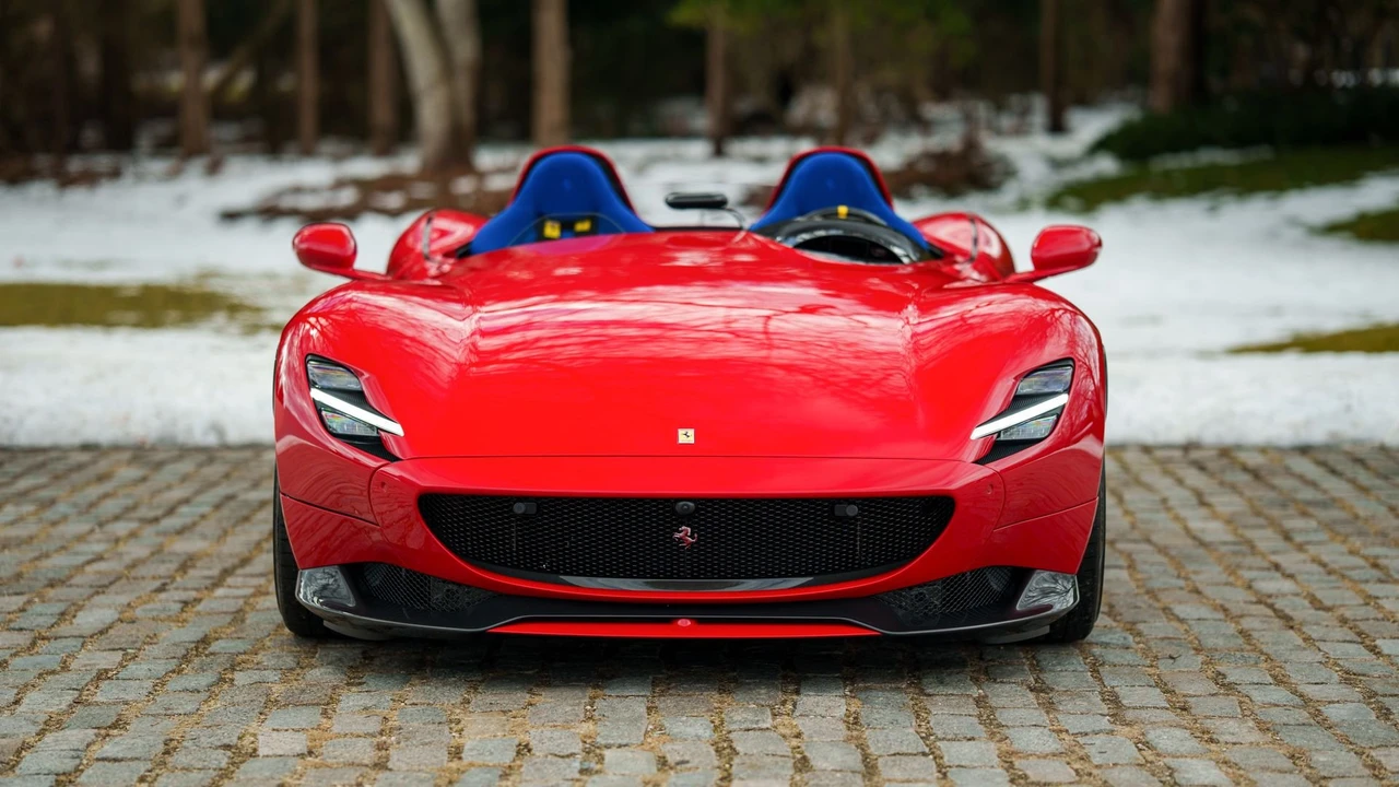 2021 Ferrari Monza SP2 - Image 2 of 31