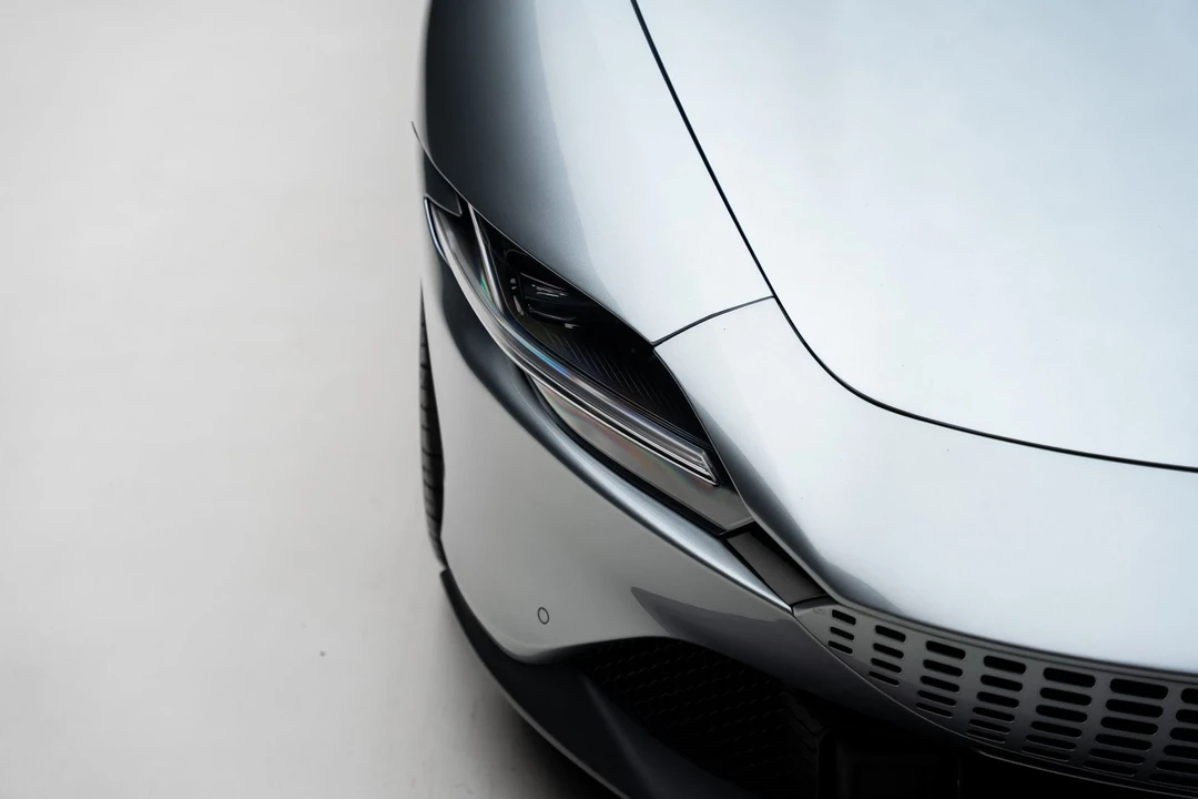 2021 Ferrari Roma - Image 12 of 31
