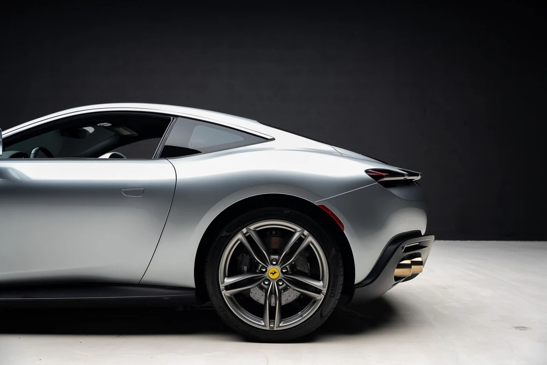 2021 Ferrari Roma - Image 22 of 31