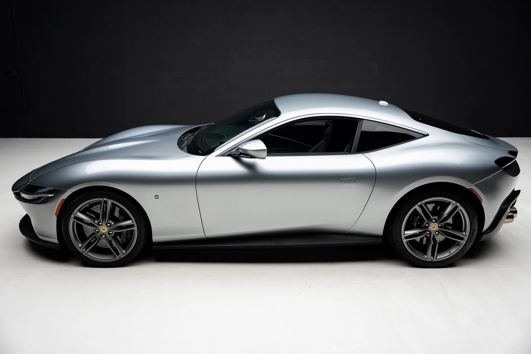 2021 Ferrari Roma - Image 18 of 31