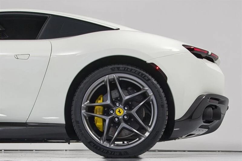 2021 Ferrari Roma - Image 7 of 31