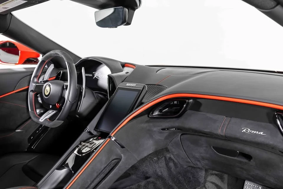 2021 Ferrari Roma - Image 16 of 20