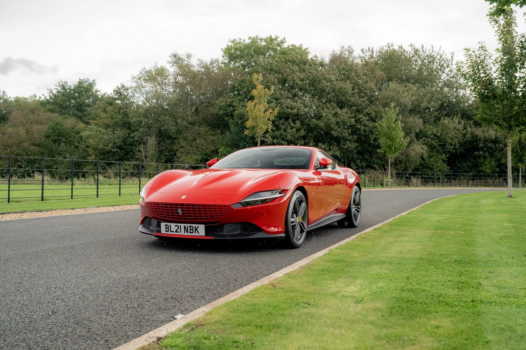 2021 Ferrari Roma - Image 11 of 31