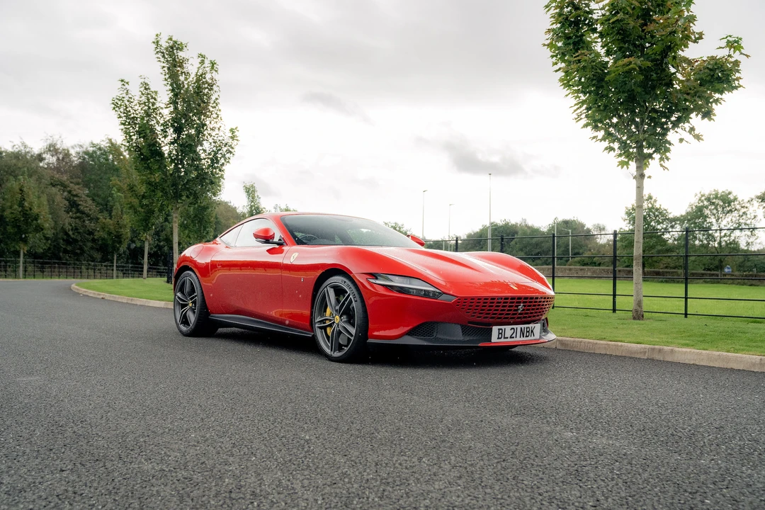 2021 Ferrari Roma - Image 15 of 31