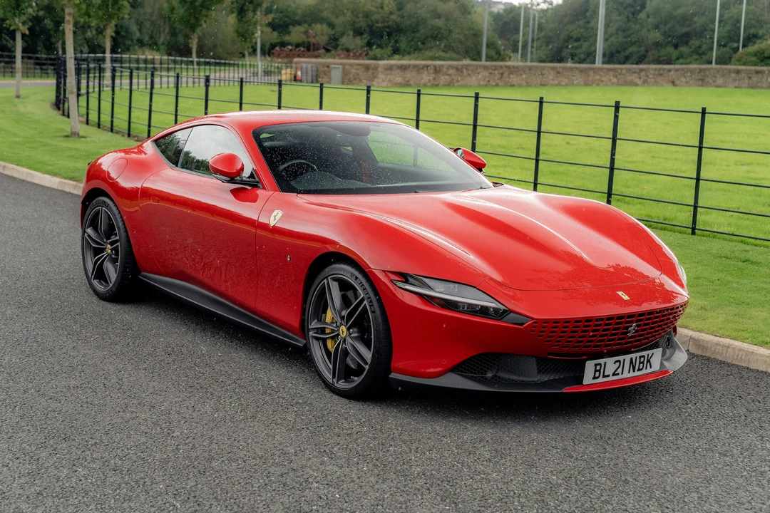 2021 Ferrari Roma - Image 16 of 31