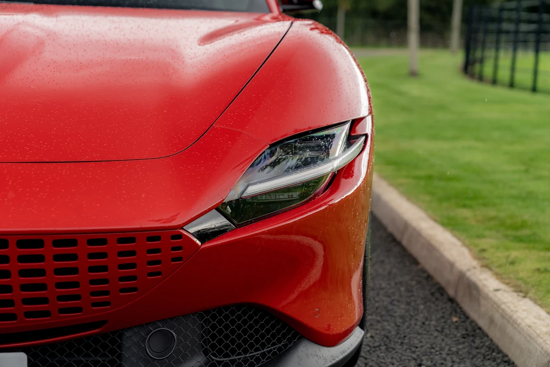 2021 Ferrari Roma - Image 22 of 31