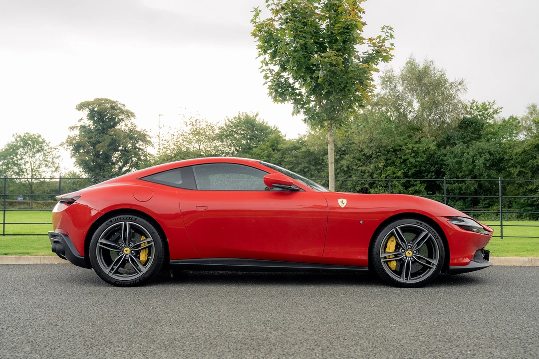 2021 Ferrari Roma - Image 9 of 31