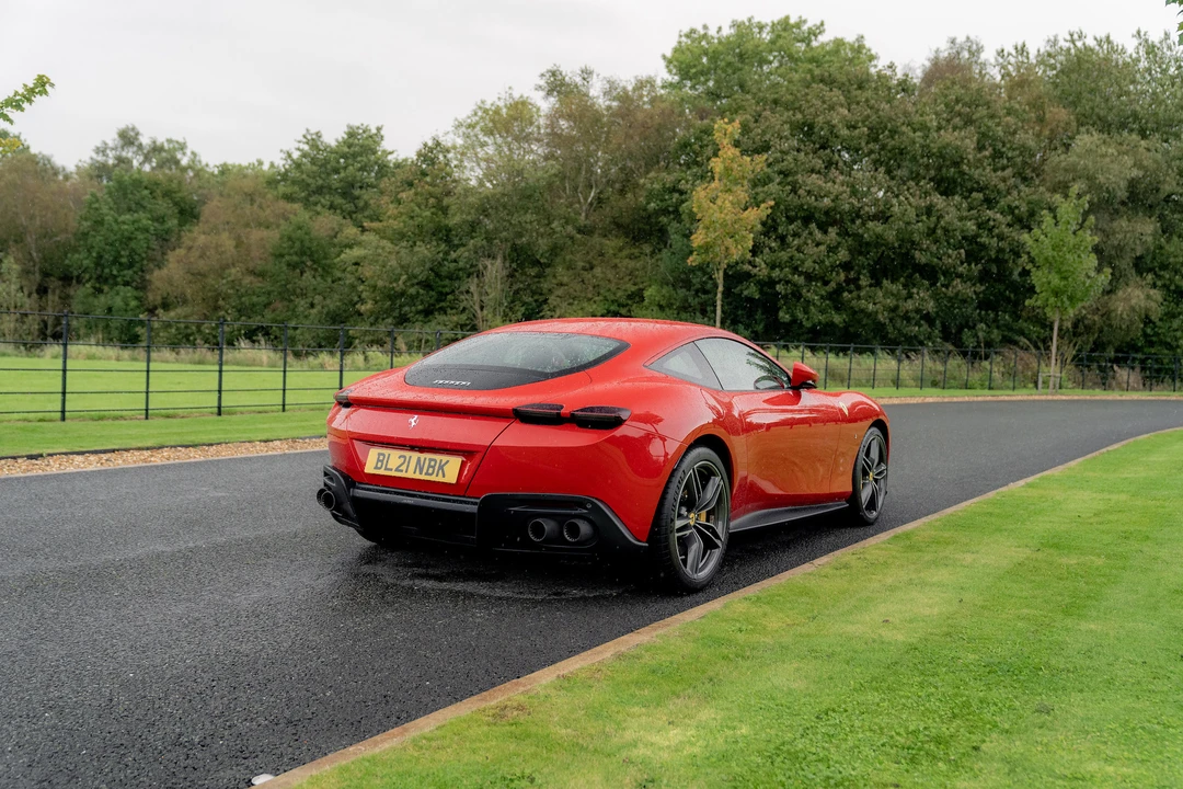 2021 Ferrari Roma - Image 14 of 31