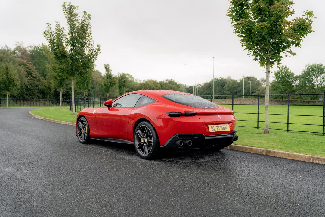 2021 Ferrari Roma - Image 12 of 31