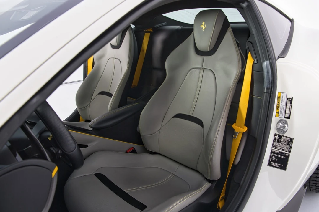 2021 Ferrari Roma - Image 22 of 31