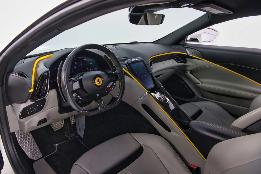 2021 Ferrari Roma - Image 18 of 31