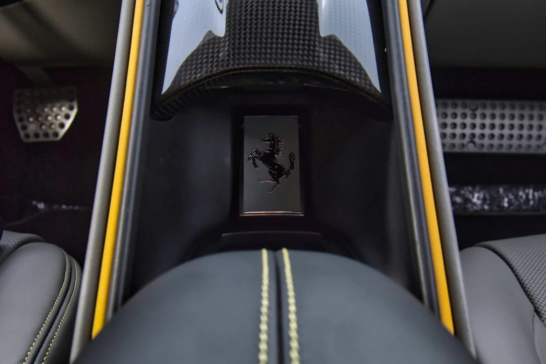 2021 Ferrari Roma - Image 28 of 31
