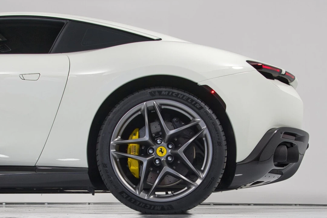 2021 Ferrari Roma - Image 7 of 31