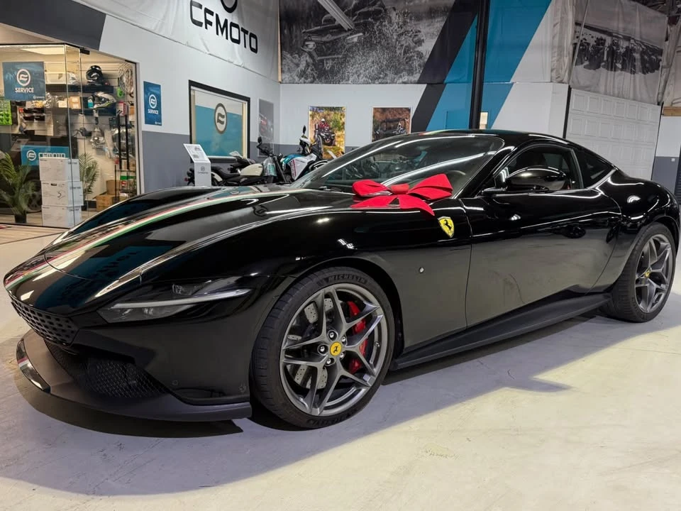 2021 Ferrari Roma - Image 12 of 17