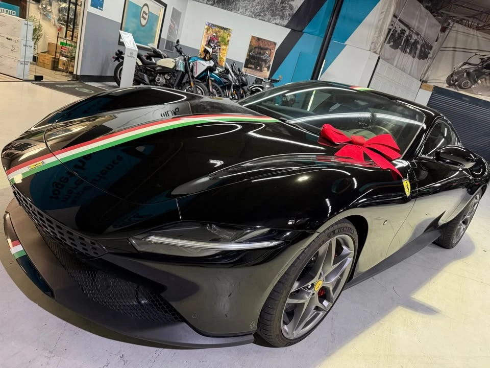 2021 Ferrari Roma - Image 11 of 17