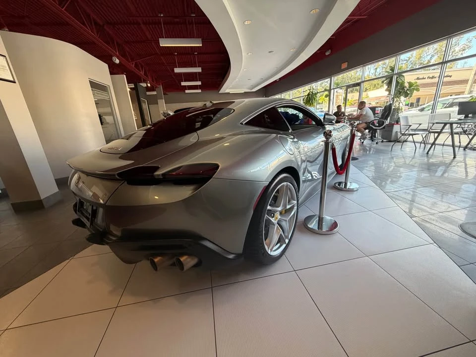 2021 Ferrari Roma - Image 5 of 10