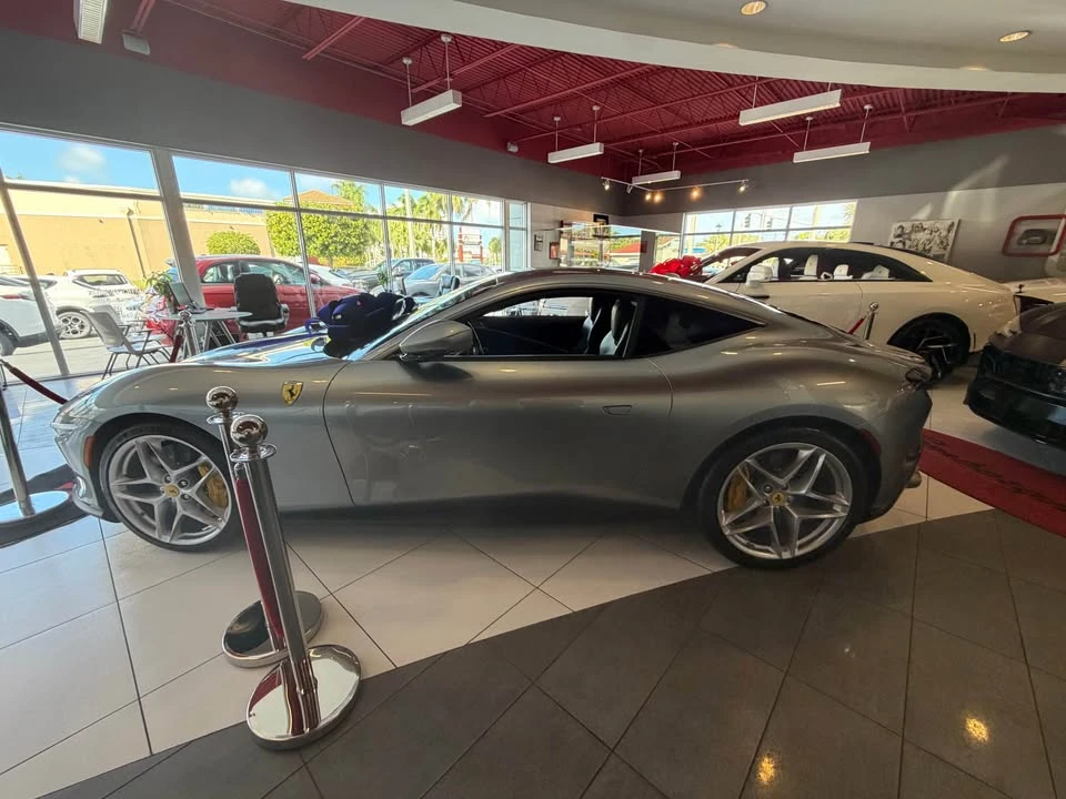 2021 Ferrari Roma - Image 7 of 10