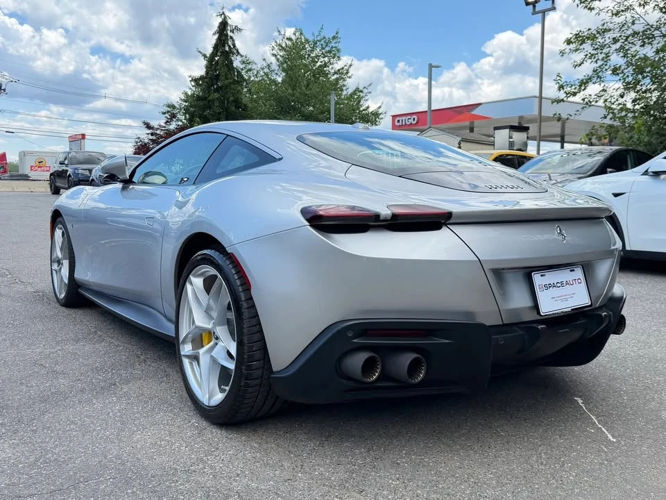2021 Ferrari Roma - Image 10 of 12