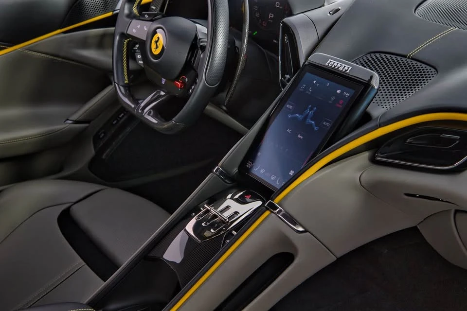 2021 Ferrari Roma - Image 12 of 19