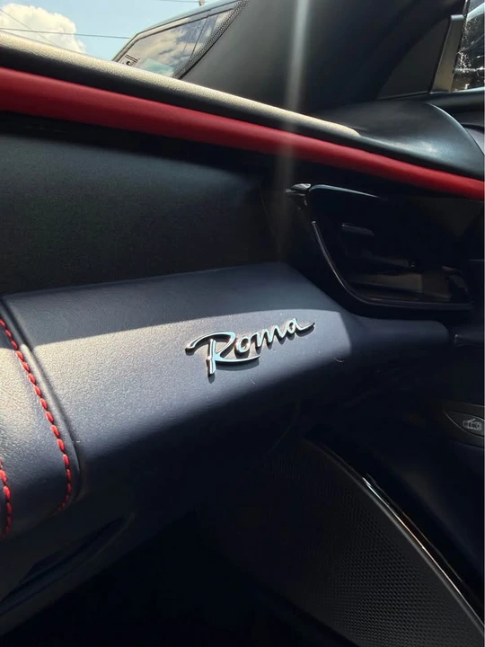 2021 Ferrari Roma - Image 17 of 18