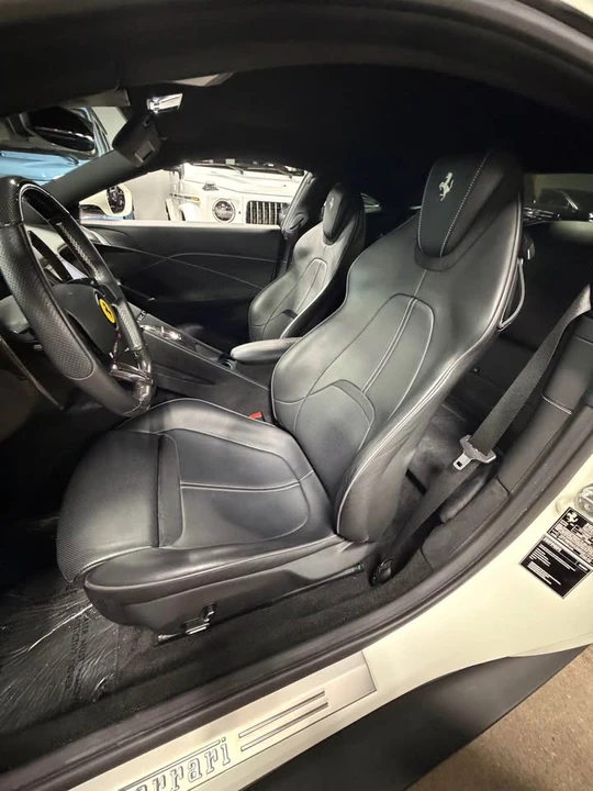 2021 Ferrari Roma - Image 13 of 18