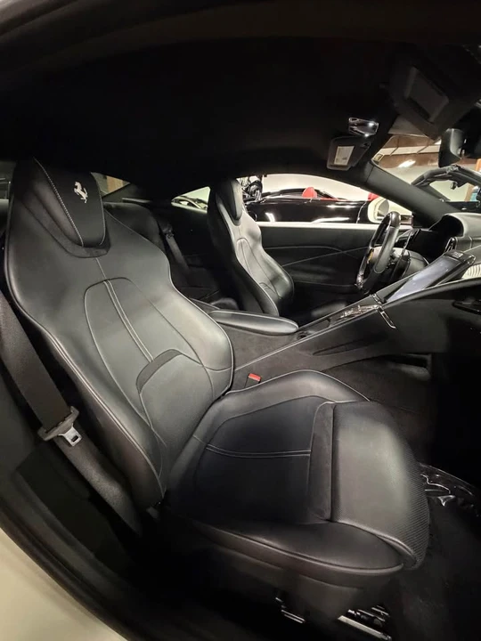 2021 Ferrari Roma - Image 9 of 18