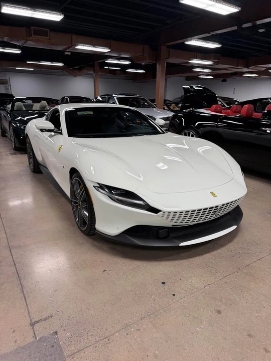 2021 Ferrari Roma - Image 2 of 18