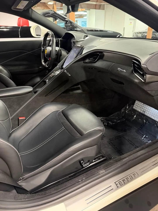 2021 Ferrari Roma - Image 8 of 18
