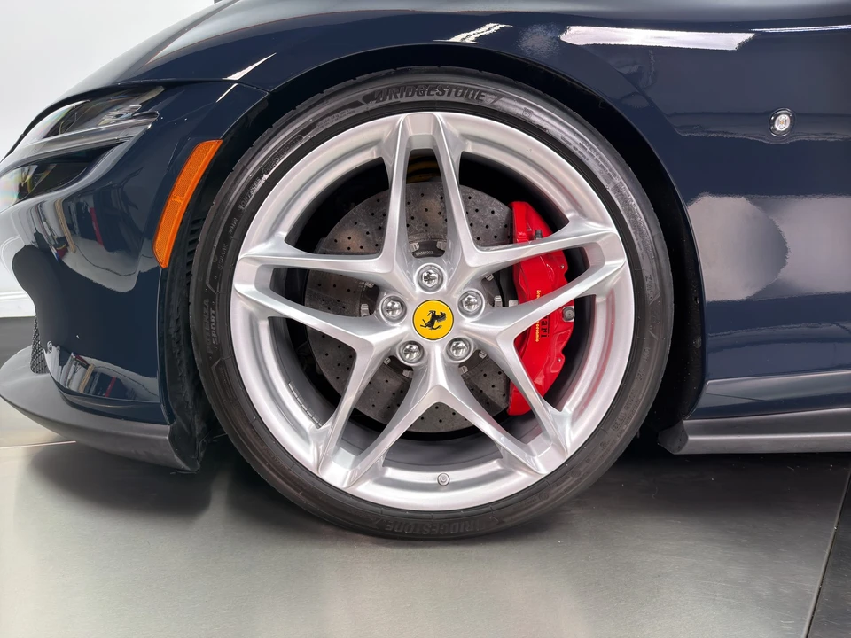 2021 Ferrari Roma - Image 13 of 19