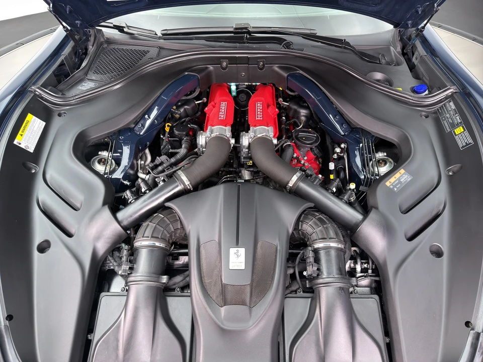 2021 Ferrari Roma - Image 16 of 19