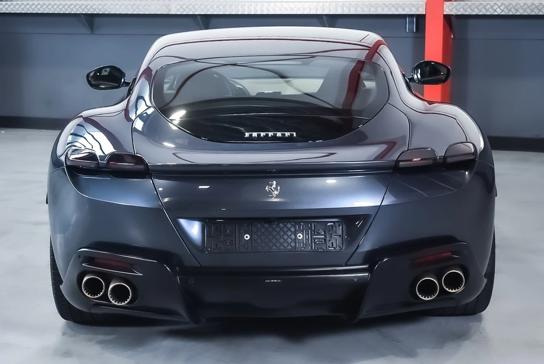 2021 Ferrari Roma - Image 13 of 30